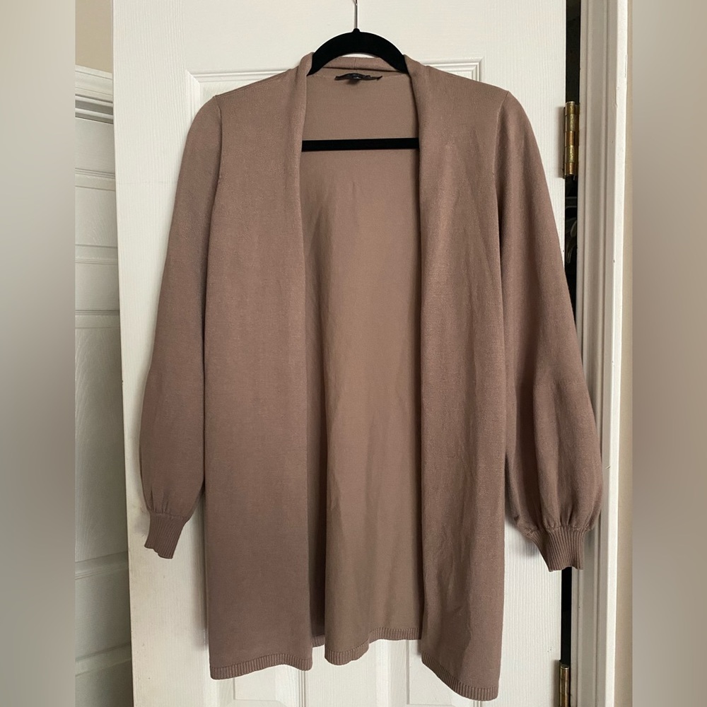 Cyrus beige cardigan